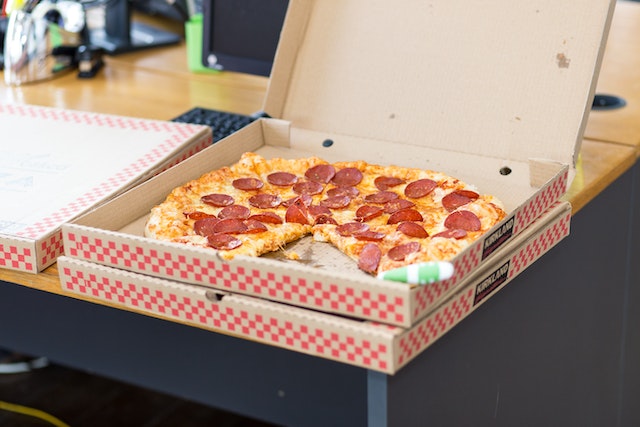 delivery pizza photo pexabay